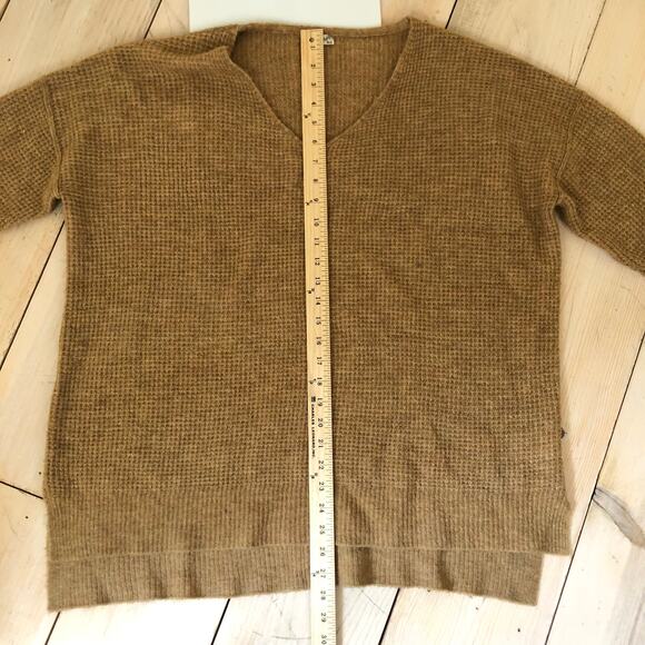 Intimately by Free People EUC Women's Brown V-Neck Acrylic Pullover Sweater XS/S - Picture 5 of 8